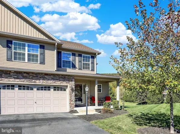 2816 Pin Oak Dr, Harrisburg, PA 17112