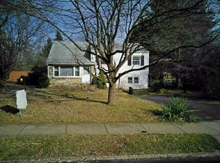 1307 Bergan Rd, Oreland, PA 19075