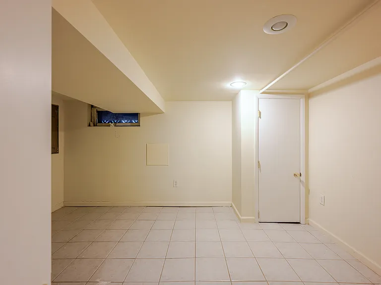 763 Girard St NW — Photo 33