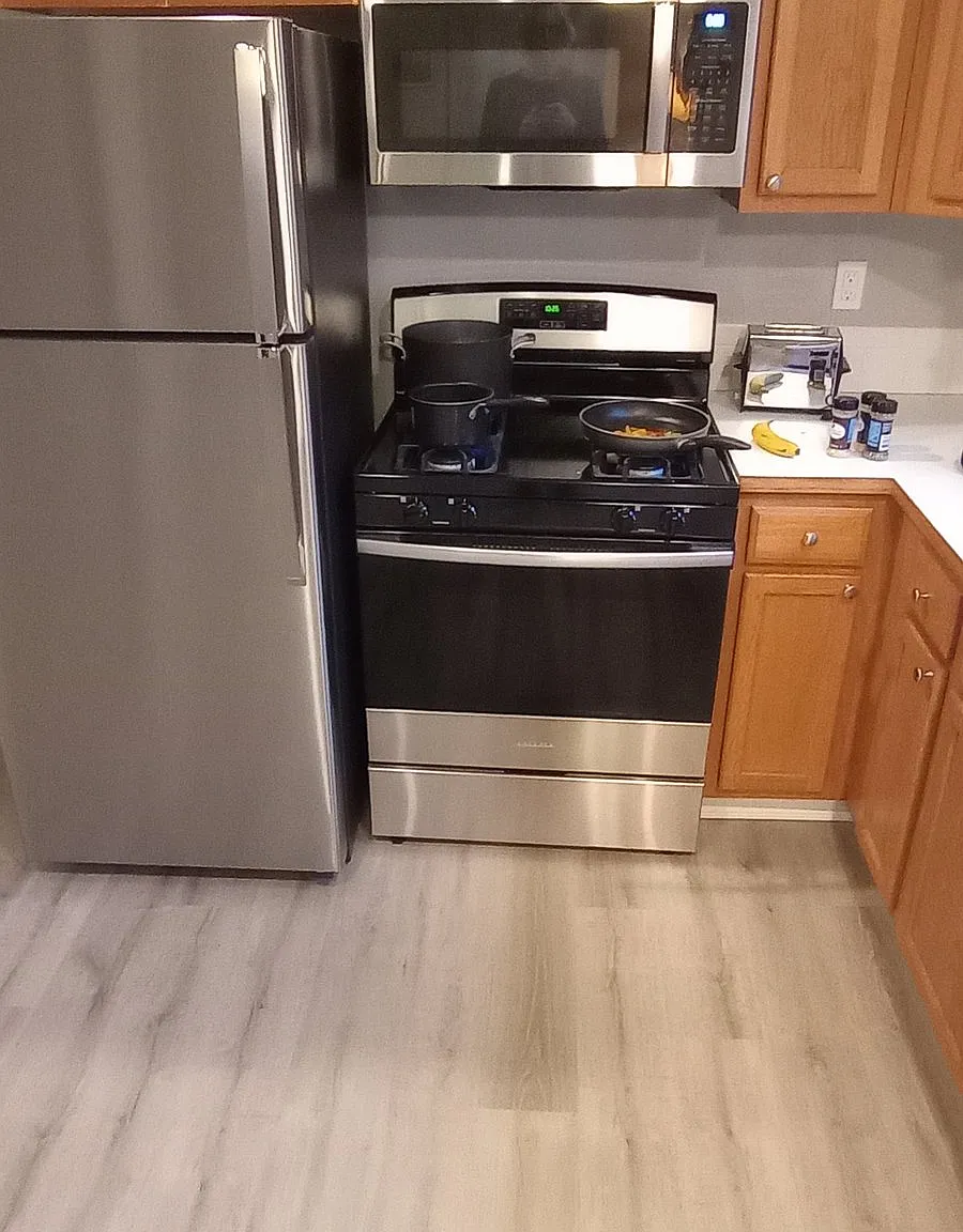 1 bed, 1.5 bath, 960 sqft, $1,200 — Photo 2