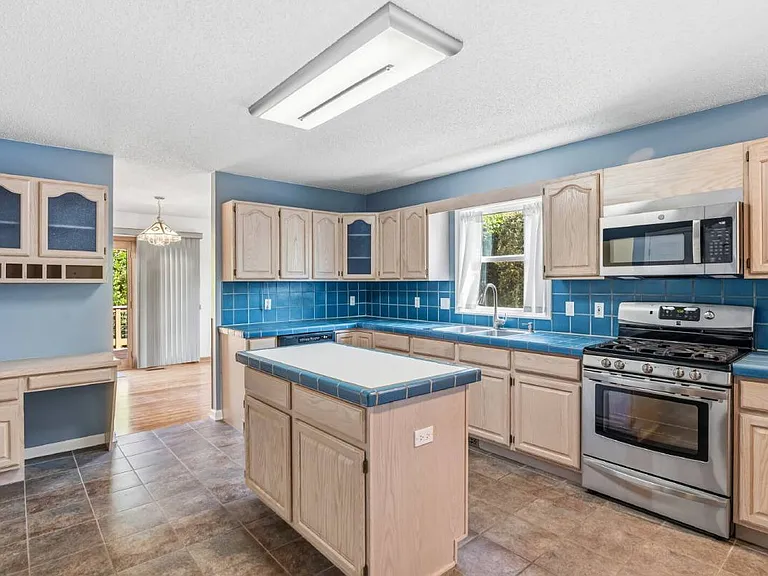 105 Goldfinch Ln — Photo 7