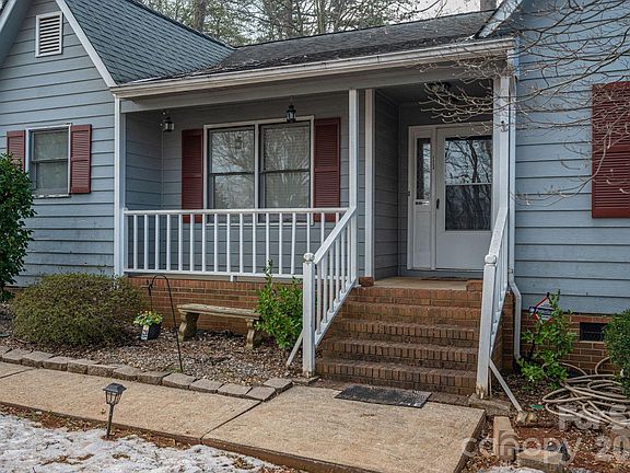 3rd image of 4324 Hickory Hollow Rd