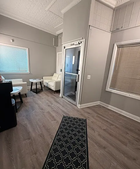 645 Norton St - Office Space — Photo 9