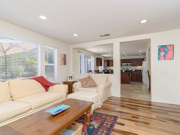 4th image of 232 Canyon Creek Way