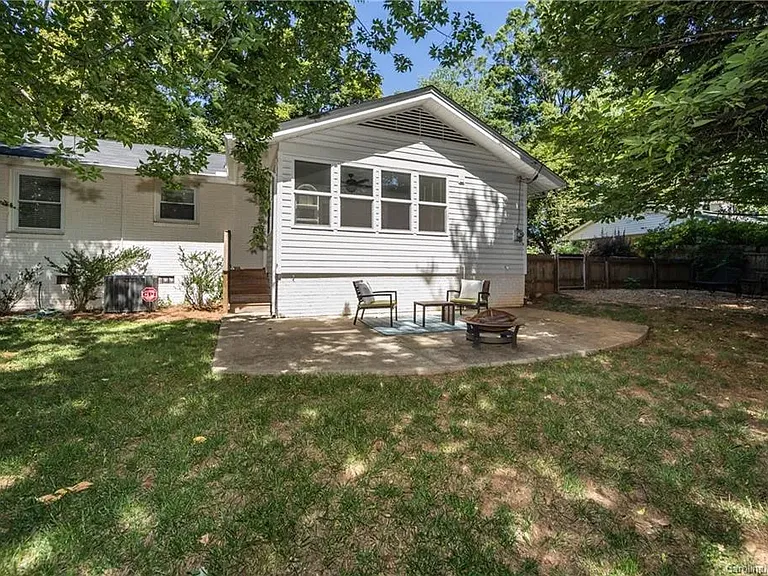 5875 Wedgewood Dr — Photo 24