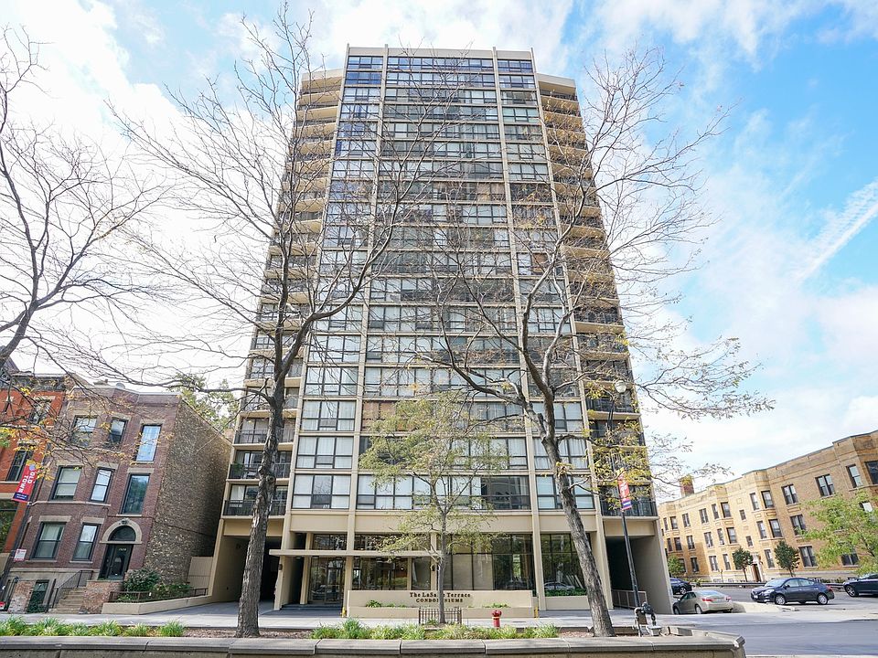 1st image of 1540 N La Salle St #902