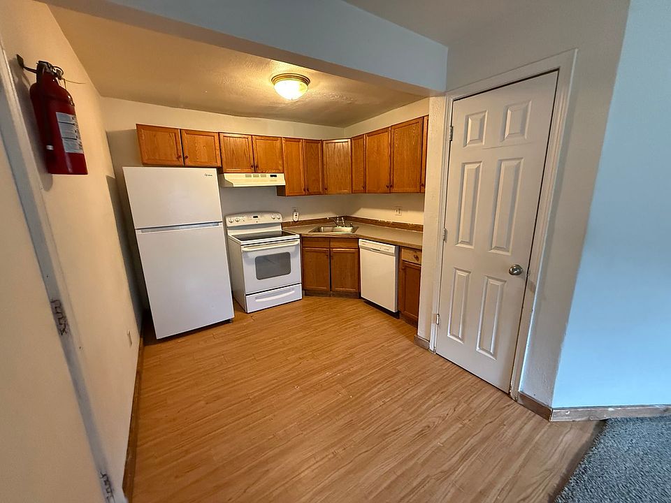 1st image of 225 N Park St #11