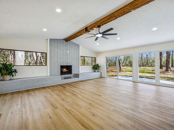 4th image of 16684 Oak Hill Rd