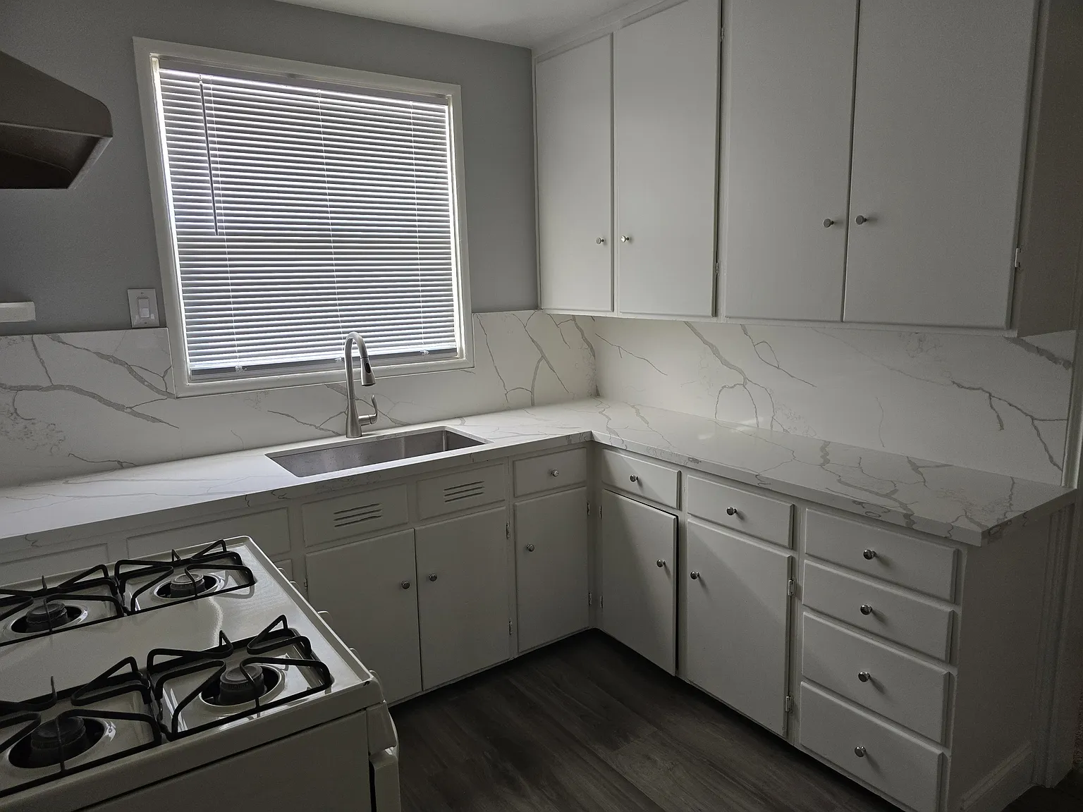 2 bed, 1013 sqft, $2,400 — Photo 4
