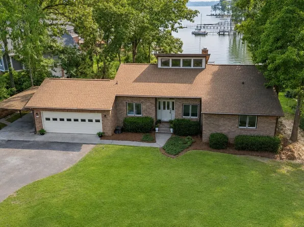 447 Edgewater Dr, Prosperity, SC 29127
