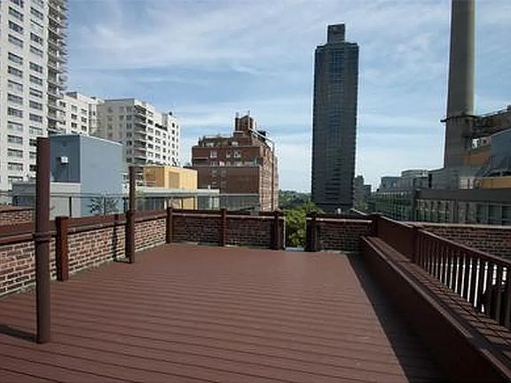 4th image of 1420 York Ave APT 7J