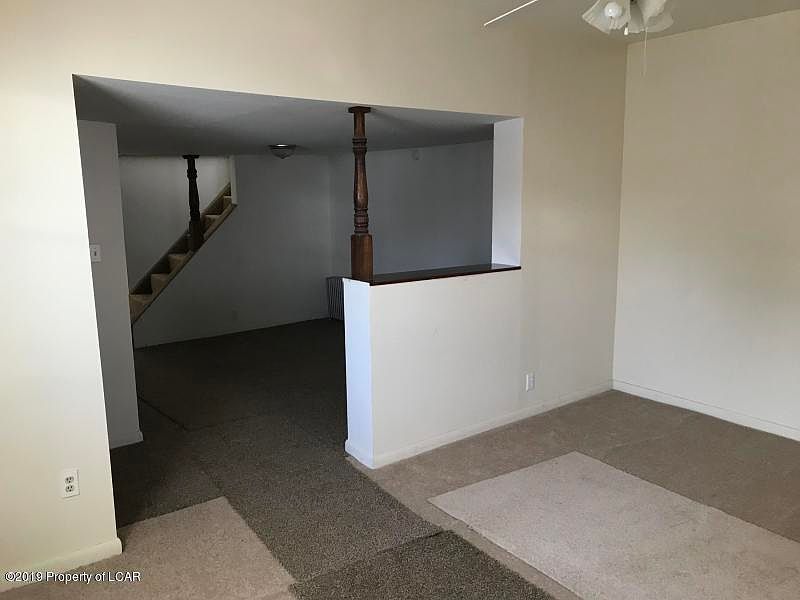2nd image of 173 Holland St
