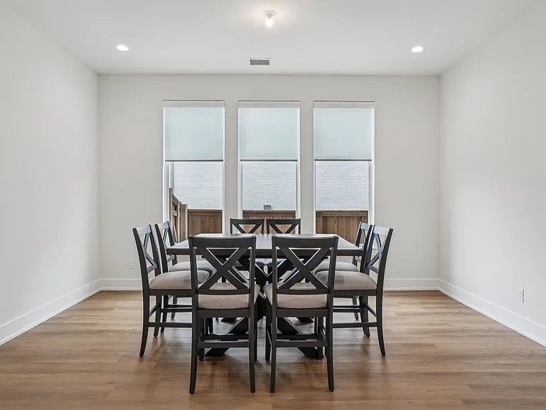 3960 Medio Creek Dr — Photo 6