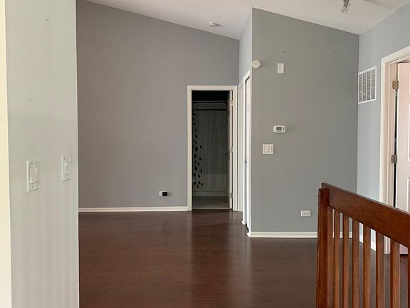 3rd image of 140 Winchester Dr Unit B
