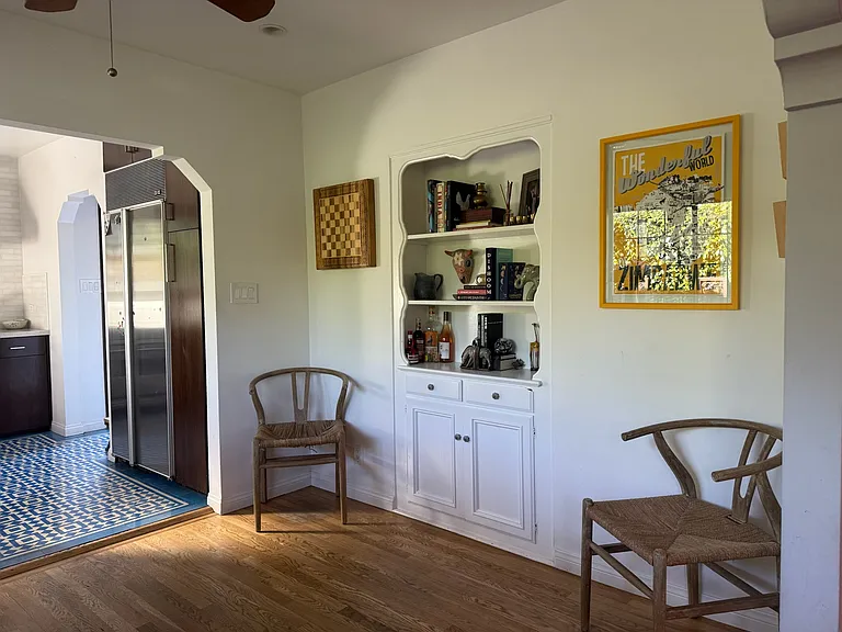 2591 Amherst Ave — Photo 13