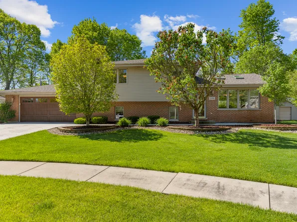 3304 Irondale Ct, New Lenox, IL 60451
