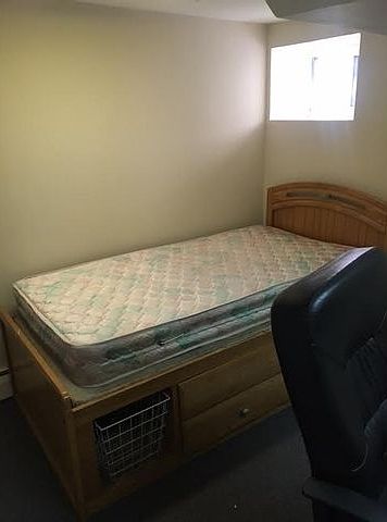 2nd image of 850 70th St