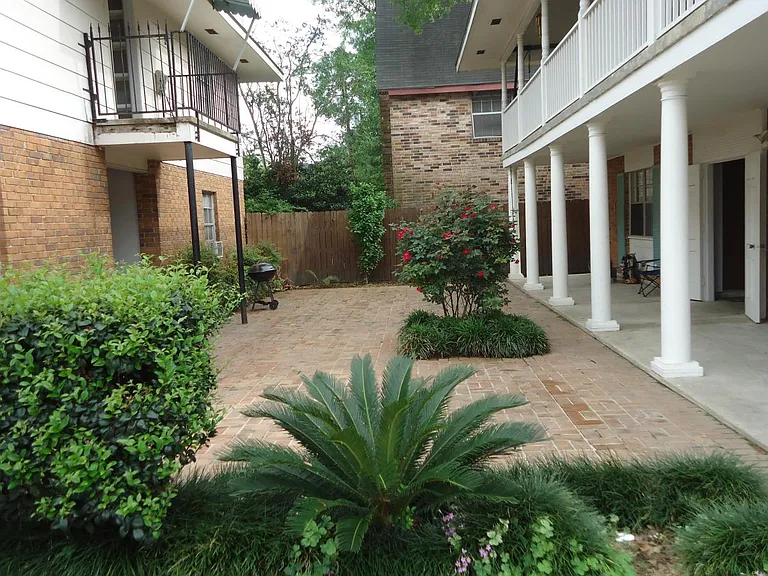420 Steele Blvd #17 — Photo 2