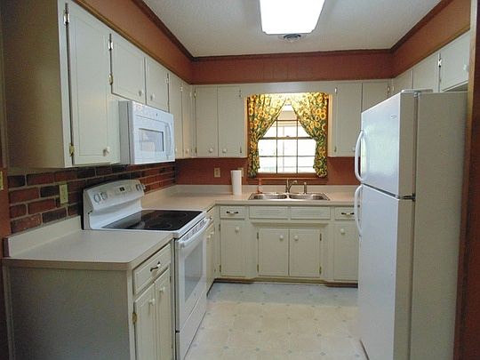 5th image of 441 Harrell Dr