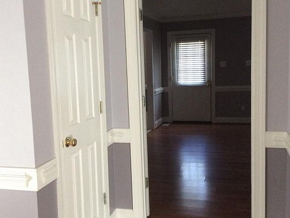 5th image of 214 Creekside Dr