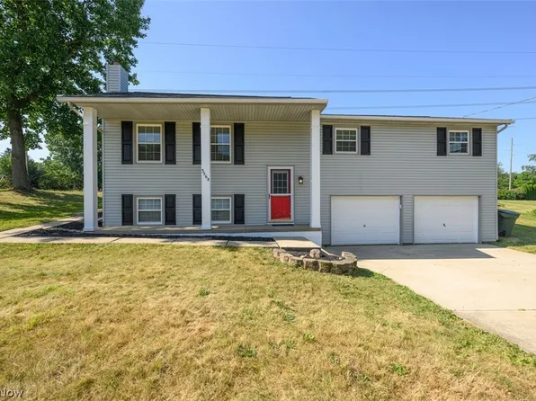 3568 Dotwood St NW, North Canton, OH 44720