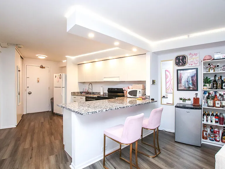 300 N State St #3330 — Photo 3