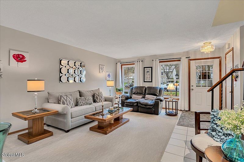 4th image of 15 Wilton Court