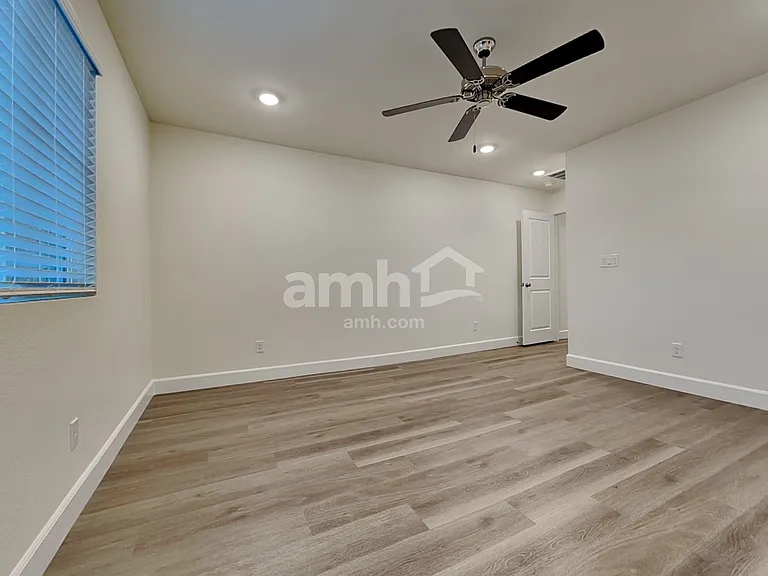10375 Medusita St — Photo 11