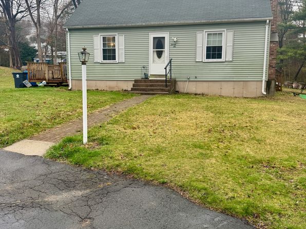 26 Kilmartin Ave, Bristol, CT 06010