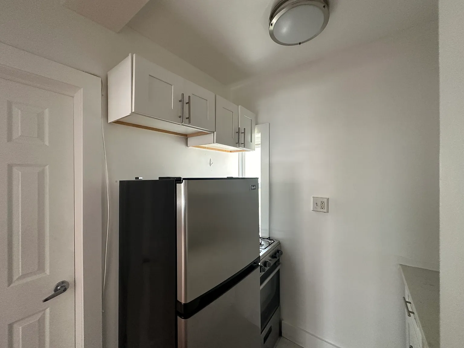 1 bed, 600 sqft, $2,000 — Photo 3