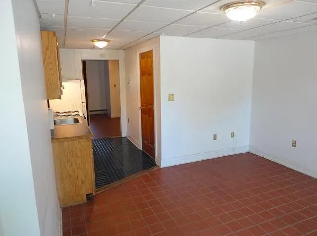 1 bed, $1,100 — Photo 1