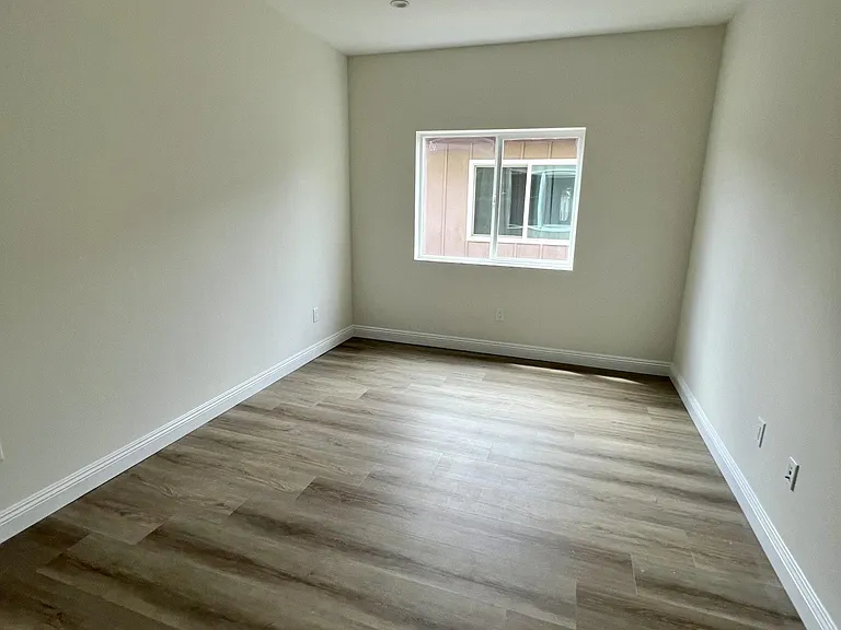 3156 Bartlett Ave — Photo 9