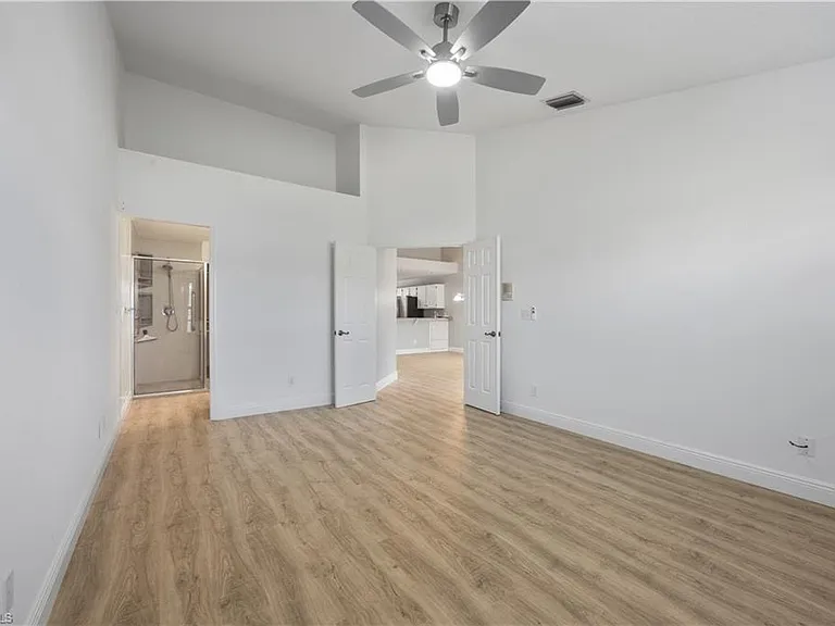 6654 Tannin Ln #B — Photo 13
