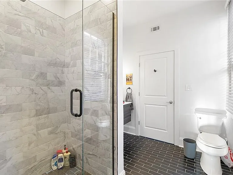 7512 Freret St — Photo 5