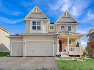 1868 Green Ash Dr, Carver, MN 55315