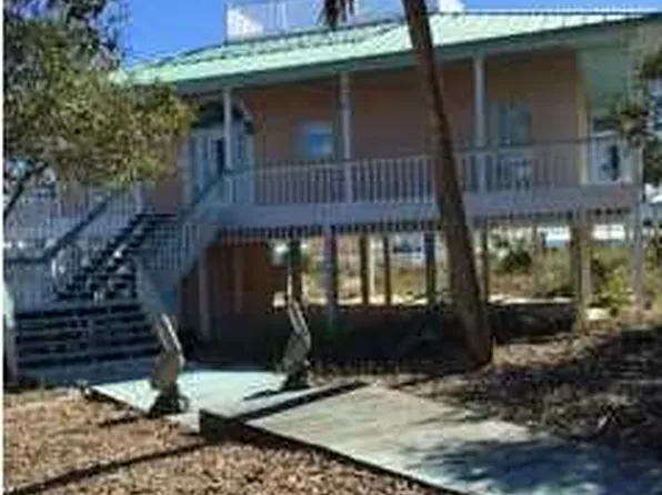 732 W Gulf Beach Dr, Eastpoint, FL 32328