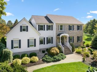 28 Milburn Dr, Hillsborough, NJ 08844