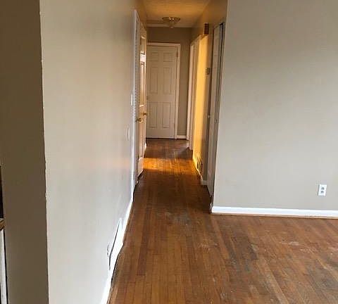 2nd image of 3613 River Park Dr