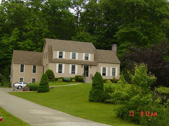 2nd image of 4 Gervaise Dr