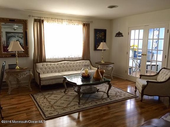 5th image of 13 Brockton Ct #64