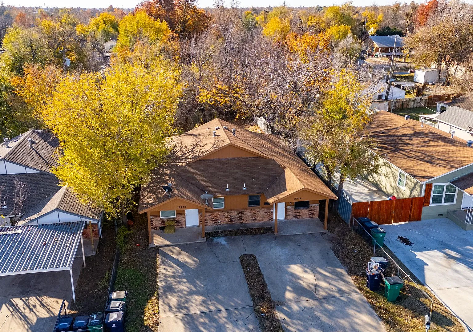 Welcome to the charming 2 Bedroom House in OKC, OK! — Photo 2