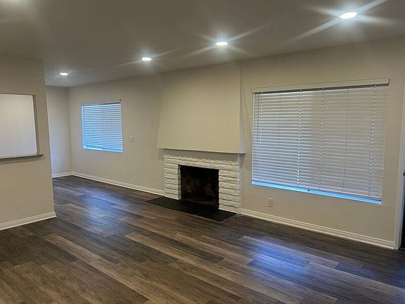 3rd image of 3459 Montrose Ave APT A