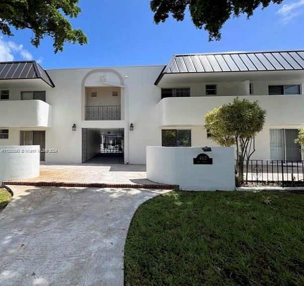 2nd image of 465 S Royal Poinciana Blvd APT 11A
