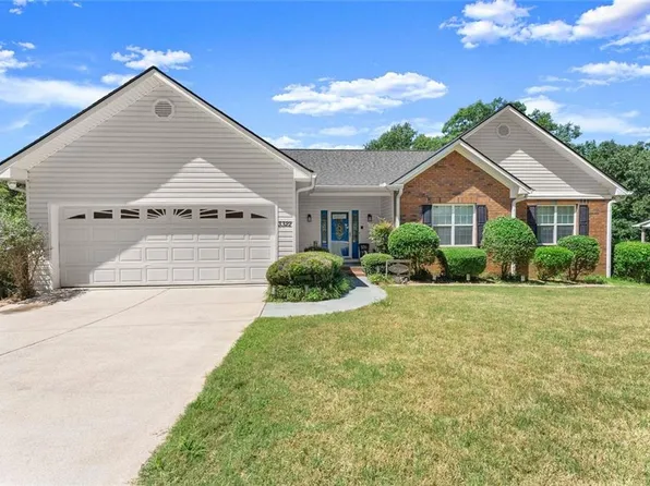3322 Barry Ln, Gainesville, GA 30506