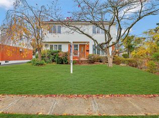 103 Willets Dr, Syosset, NY 11791