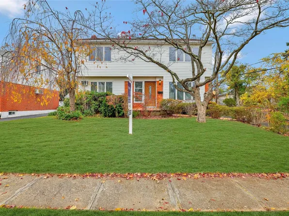 103 Willets Drive, Syosset, NY 11791