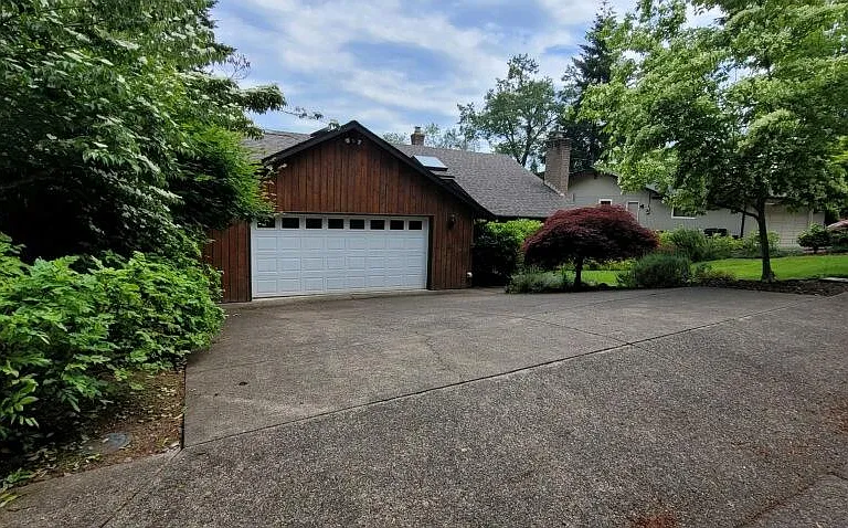 2285 W 29th Ave — Photo 3