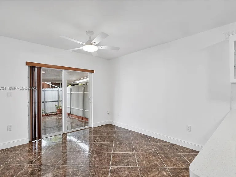 11432 NW 87th Pl — Photo 11