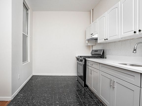 4th image of 31-16 Steinway St #3B