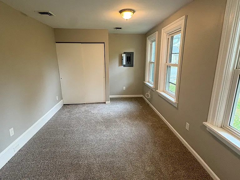 915 Market St #3 — Photo 3